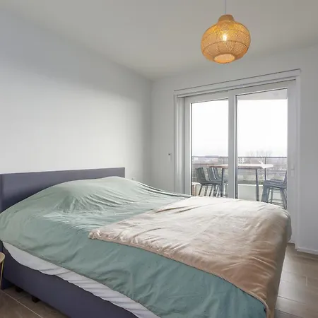 Waves 6 06-05 Ostend