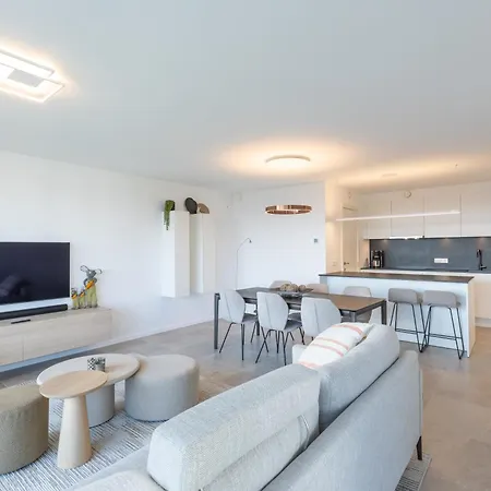 Lecomte - The Shoreline X The Waves Apartment