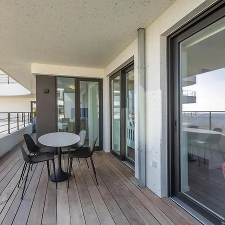 Lecomte - The Shoreline X The Waves Appartement *