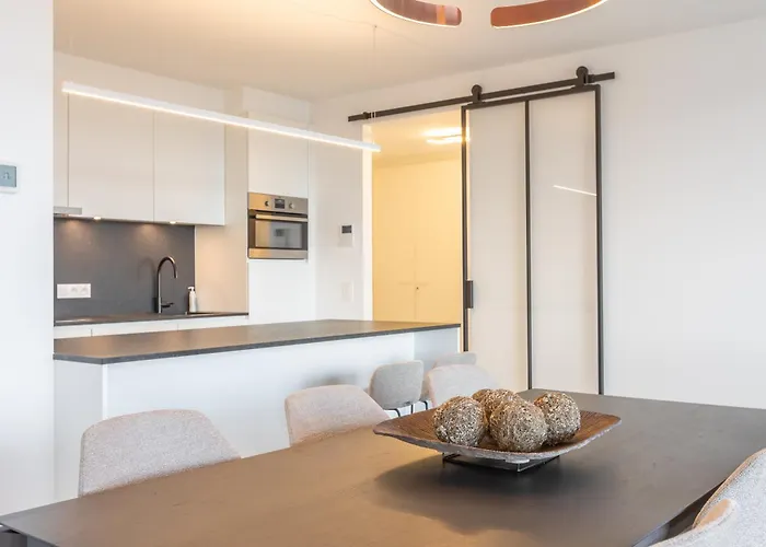 Lecomte - The Shoreline X The Waves *